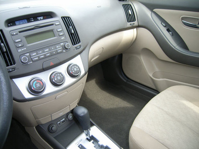 hyundai elantra 2010 beige sedan gls gasoline 4 cylinders front wheel drive automatic 46219