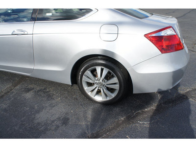 honda accord 2009 alabaster silver coupe ex l gasoline 4 cylinders front wheel drive 5 speed automatic 07724