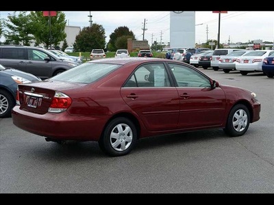 toyota camry 2005 sedan gasoline 4 cylinders front wheel drive automatic 46219
