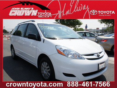 toyota sienna 2009 white van ce 8 passenger gasoline 6 cylinders front wheel drive automatic 91761