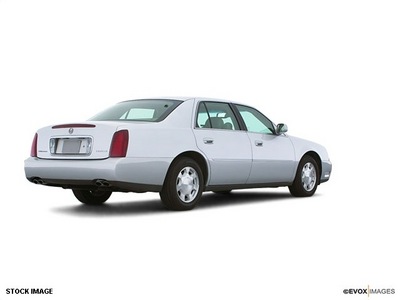 cadillac deville 2002 silver sedan dts gasoline 8 cylinders front wheel drive automatic 44060