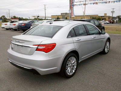 chrysler 200 2011 silver sedan limited gasoline 4 cylinders front wheel drive 6 speed automatic 62863