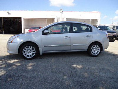 nissan sentra 2011 silver sedan 2 0 gasoline 4 cylinders front wheel drive automatic 33177