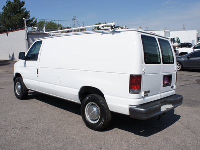 ford econoline cargo 2004 white van 5 4 cargo 92k gasoline 8 cylinders rear wheel drive automatic with overdrive 80012