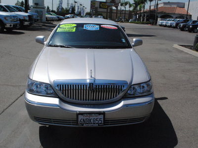 lincoln town car 2011 silver sedan signature limited flex fuel 8 cylinders rear wheel drive automatic 91010