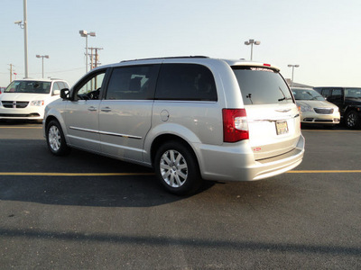 chrysler town and country 2012 silver van touring l flex fuel 6 cylinders front wheel drive shiftable automatic 60915
