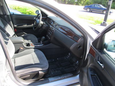 chevrolet impala 2010 silver sedan lt flex fuel 6 cylinders front wheel drive automatic 13502