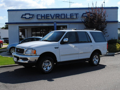 ford expedition 1997 white suv xlt gasoline v8 4 wheel drive automatic 27591