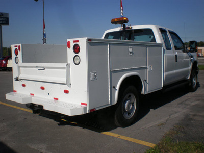 ford f 250 2008 white super duty 8 cylinders automatic 13502