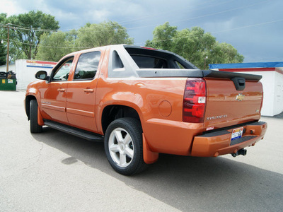 chevrolet avalanche 2007 sunburst orange suv lt 1500 flex fuel 8 cylinders 4 wheel drive automatic 80911