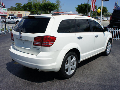 dodge journey 2010 white suv r t gasoline 6 cylinders front wheel drive automatic 33021