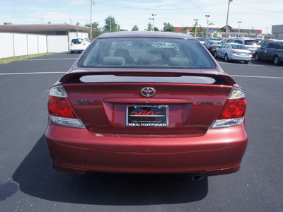 toyota camry 2006 red sedan se gasoline 4 cylinders front wheel drive automatic 47129