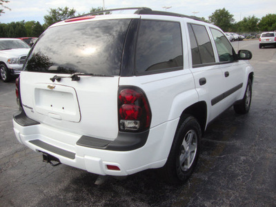 chevrolet trailblazer 2005 white suv ls gasoline 6 cylinders 4 wheel drive automatic 60443