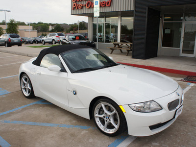 bmw z4 2008 white 3 0si gasoline 6 cylinders rear wheel drive shiftable automatic 76210