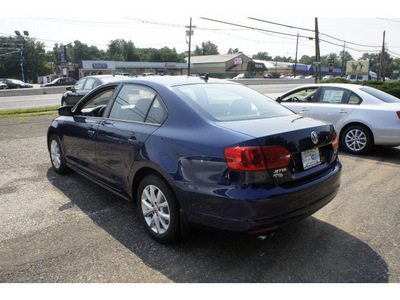 volkswagen jetta 2012 blue sedan se gasoline 5 cylinders front wheel drive 6 speed automatic 08016