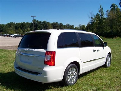 chrysler town and country 2012 white van limited flex fuel 6 cylinders front wheel drive not specified 44024