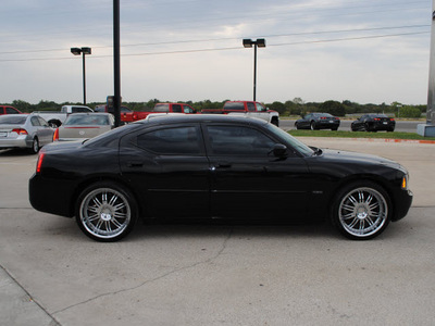 dodge charger 2006 black sedan rt gasoline 8 cylinders rear wheel drive automatic 76087