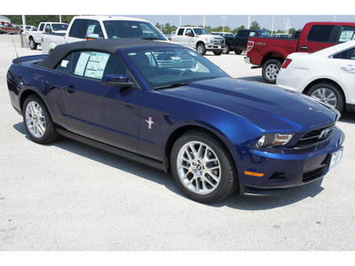 ford mustang 2012 dk  blue v6 premium gasoline 6 cylinders rear wheel drive automatic 77388