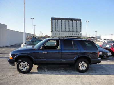 chevrolet blazer 2003 dk  blue suv ls 4x4 gasoline 6 cylinders 4 wheel drive automatic with overdrive 60546