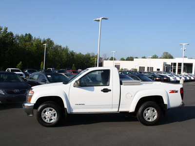chevrolet colorado 2005 white ls z71 gasoline 5 cylinders rear wheel drive automatic 27215