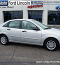 ford focus 2005 silver sedan se gasoline 4 cylinders front wheel drive automatic 46168