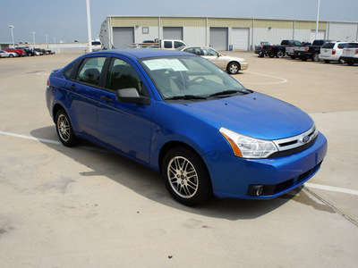 ford focus 2010 blue sedan se gasoline 4 cylinders front wheel drive automatic with overdrive 76108