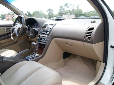 nissan maxima 2000 white sedan gasoline v6 front wheel drive automatic 61008