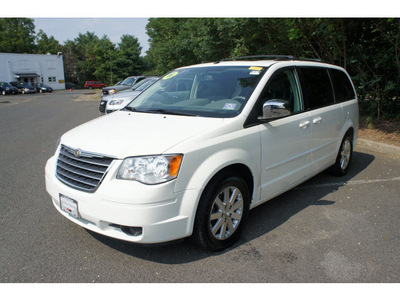 chrysler town and country 2008 stone white van touring nav dvd gasoline 6 cylinders front wheel drive 6 speed automatic 07724
