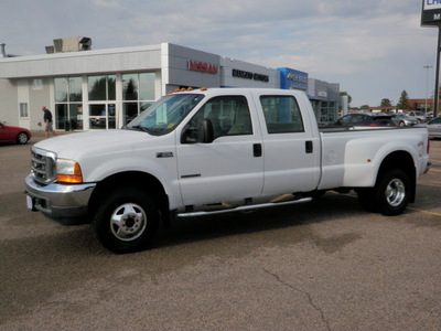 ford f 350 super duty 2001 white pickup truck crew cab xlt drw 4x4 diesel diesel diesel 4 wheel drive automatic with overdrive 56001