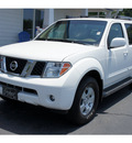 nissan pathfinder 2006 white suv se gasoline 6 cylinders 4 wheel drive not specified 28677