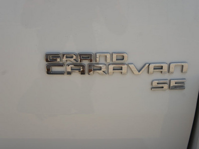 dodge grand caravan 2010 white van se gasoline 6 cylinders front wheel drive automatic 76108