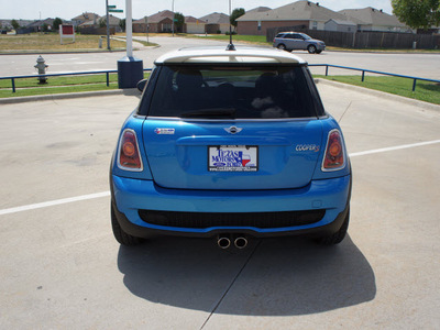 mini cooper 2008 lt  blue hatchback s gasoline 4 cylinders front wheel drive 6 speed manual 76108