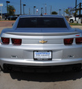 chevrolet camaro 2011 silver coupe gasoline 6 cylinders rear wheel drive automatic 76087