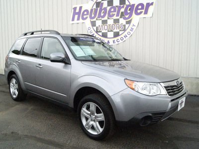 subaru forester 2010 spark silver suv 2 5x premium gasoline 4 cylinders all whee drive automatic 80905