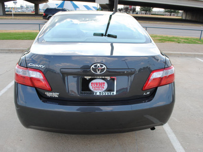 toyota camry 2009 dk  gray sedan le gasoline 4 cylinders front wheel drive automatic 75228