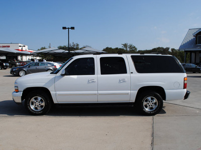 chevrolet suburban 2001 white suv lt gasoline 8 cylinders rear wheel drive automatic 76087