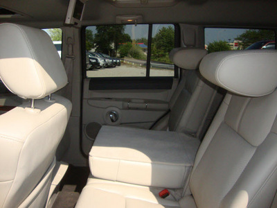 jeep commander 2006 white suv limited flex fuel 8 cylinders 4 wheel drive automatic with overdrive 60443