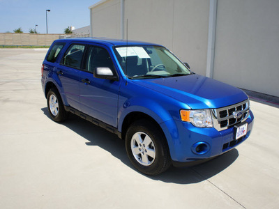 ford escape 2011 blue suv xls gasoline 4 cylinders front wheel drive 5 speed manual 76108
