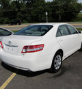 toyota camry 2011 white sedan gasoline 4 cylinders front wheel drive automatic 13502