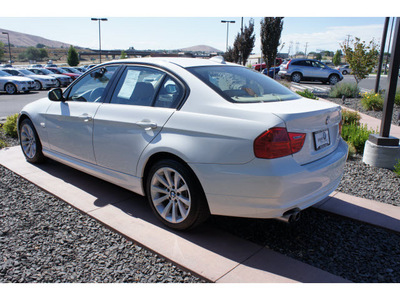 bmw 3 series 2011 white sedan 328xi gasoline 6 cylinders all whee drive automatic 99352