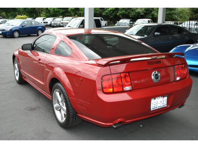 ford mustang 2008 red coupe gt gasoline 8 cylinders rear wheel drive 5 speed manual 98032