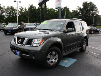 nissan pathfinder 2006 storm gray suv se gasoline 6 cylinders 4 wheel drive automatic with overdrive 07701