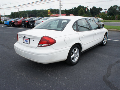 ford taurus 2004 white sedan se gasoline 6 cylinders front wheel drive automatic 08753