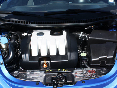 volkswagen new beetle 2004 blue hatchback gls tdi diesel 4 cylinders front wheel drive 80126