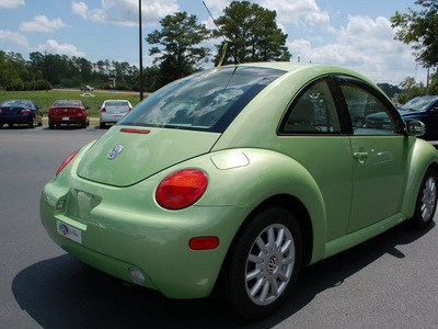volkswagen new beetle 2004 green coupe gls gasoline 4 cylinders front wheel drive automatic 27330