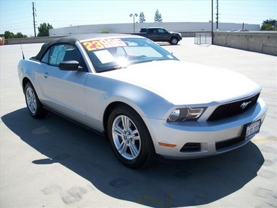 ford mustang 2010 brilliant silver v6 gasoline 6 cylinders rear wheel drive automatic 90241
