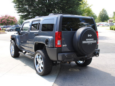 hummer h3 2008 dk  gray suv gasoline 5 cylinders 4 wheel drive automatic 27616