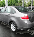 ford focus 2011 gray sedan se gasoline 4 cylinders front wheel drive automatic 98032