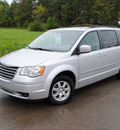chrysler town and country 2009 silver van touring gasoline 6 cylinders front wheel drive 6 speed automatic 44024