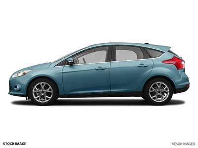 ford focus 2012 lt  blue hatchback sel gasoline 4 cylinders front wheel drive not specified 46168